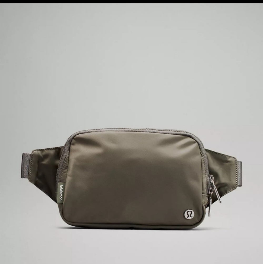 lululemon athletica Olive Green Fanny Pack